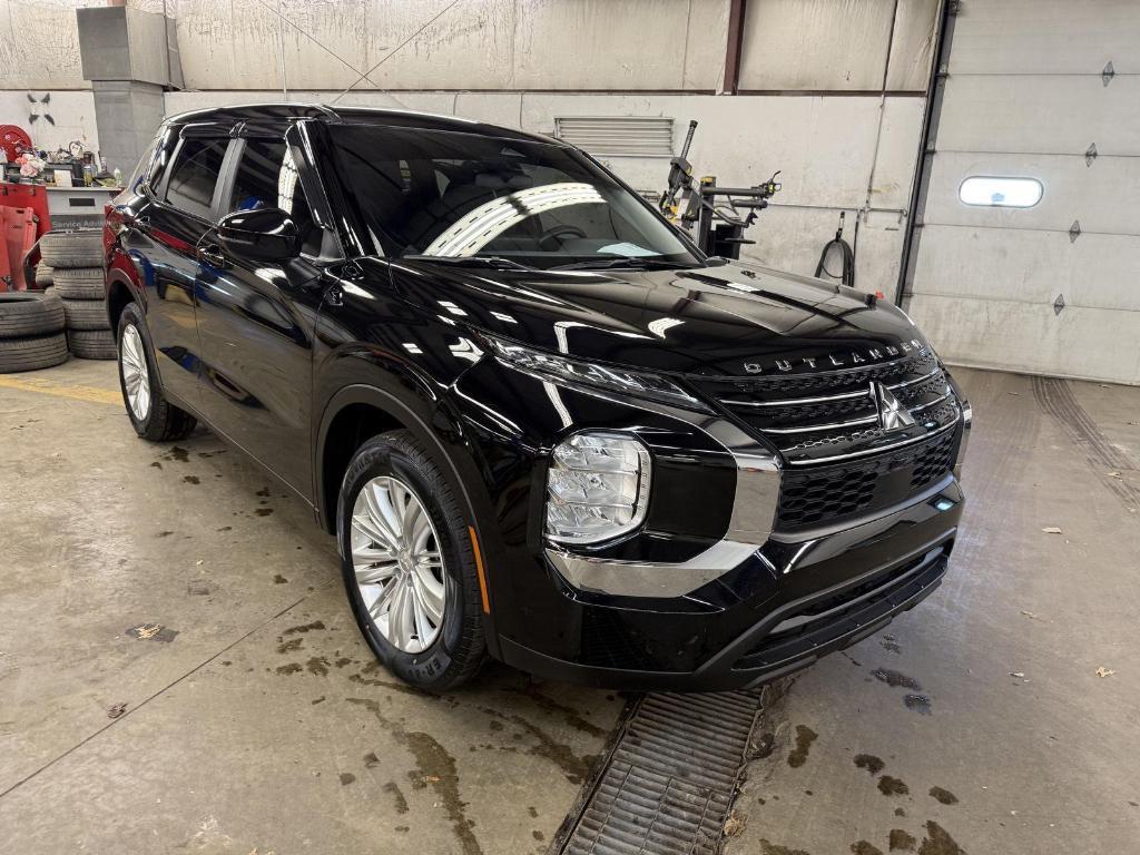 used 2024 Mitsubishi Outlander car, priced at $24,698
