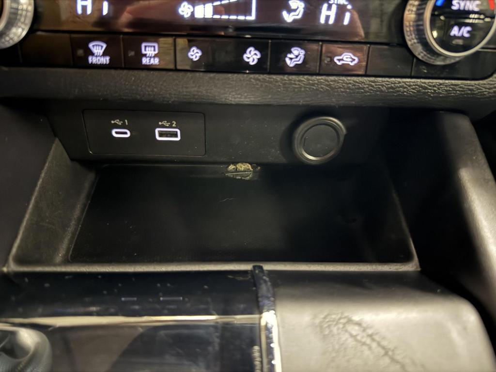 used 2024 Mitsubishi Outlander car, priced at $24,698