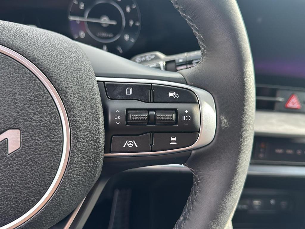 new 2025 Kia Sportage car, priced at $38,033