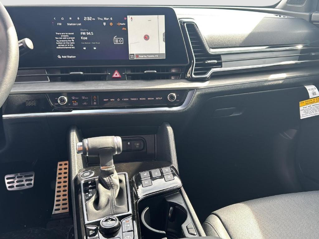 new 2025 Kia Sportage car, priced at $38,033