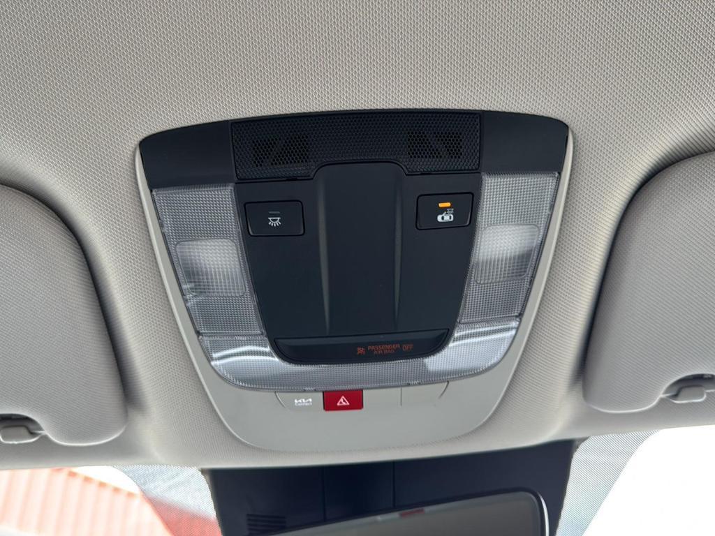 new 2025 Kia Sorento car, priced at $38,038