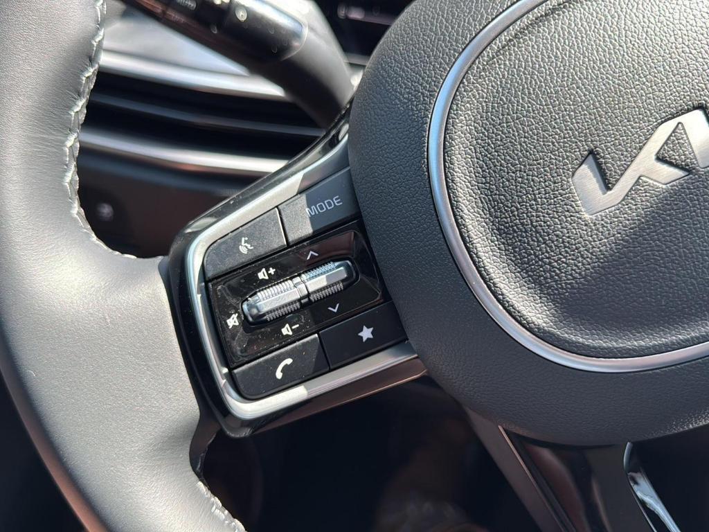 new 2025 Kia Sorento car, priced at $39,235