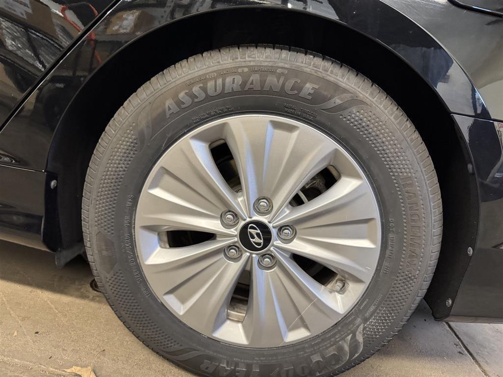 used 2018 Hyundai Sonata Hybrid car, priced at $13,897