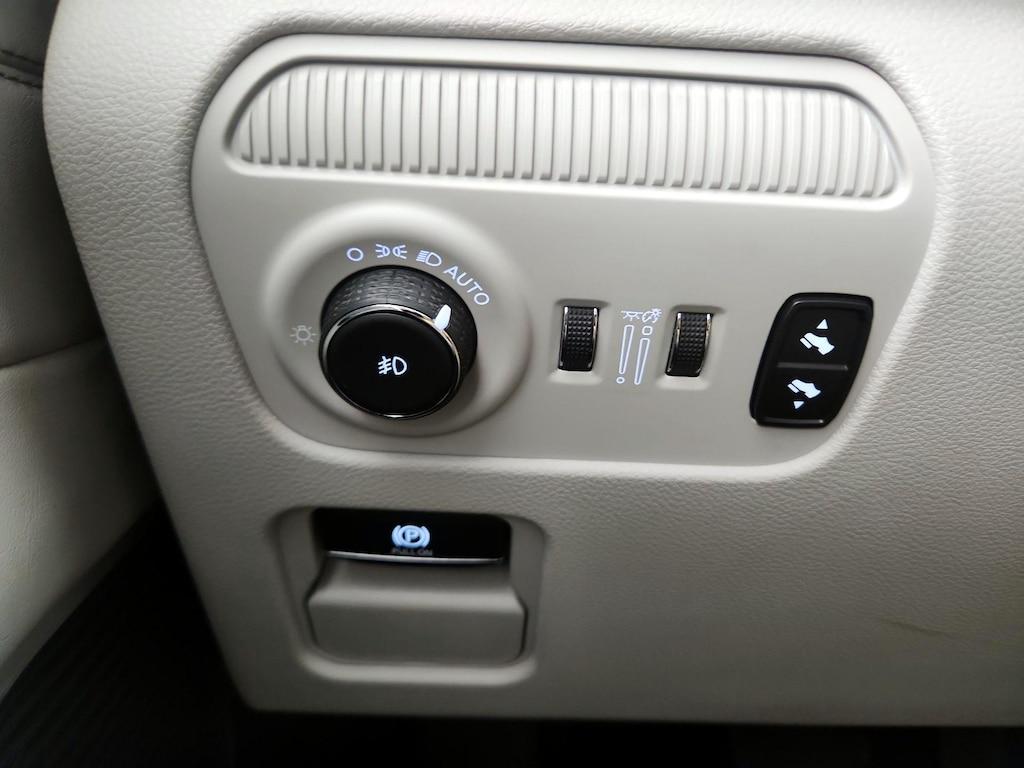 used 2023 Jeep Wagoneer L car, priced at $51,998