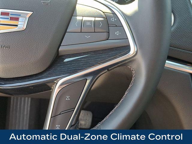 used 2025 Cadillac XT5 car, priced at $39,000