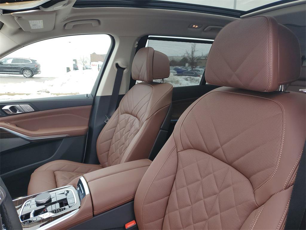 new 2026 BMW X7 car, priced at $92,070