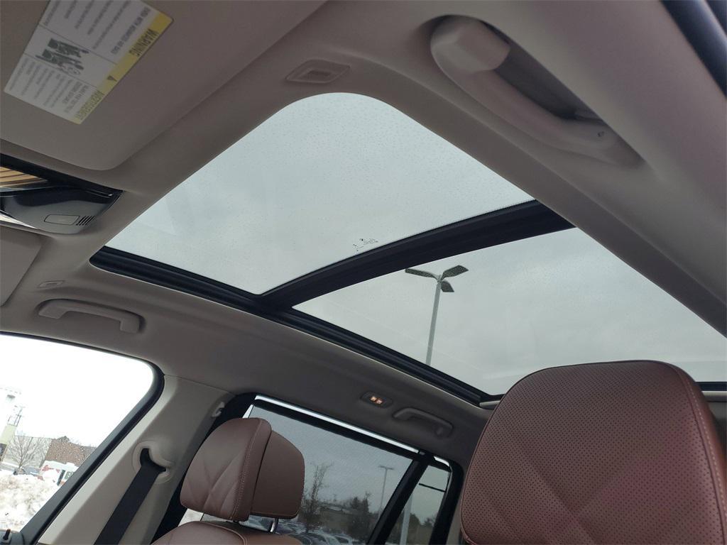 new 2026 BMW X7 car, priced at $92,070