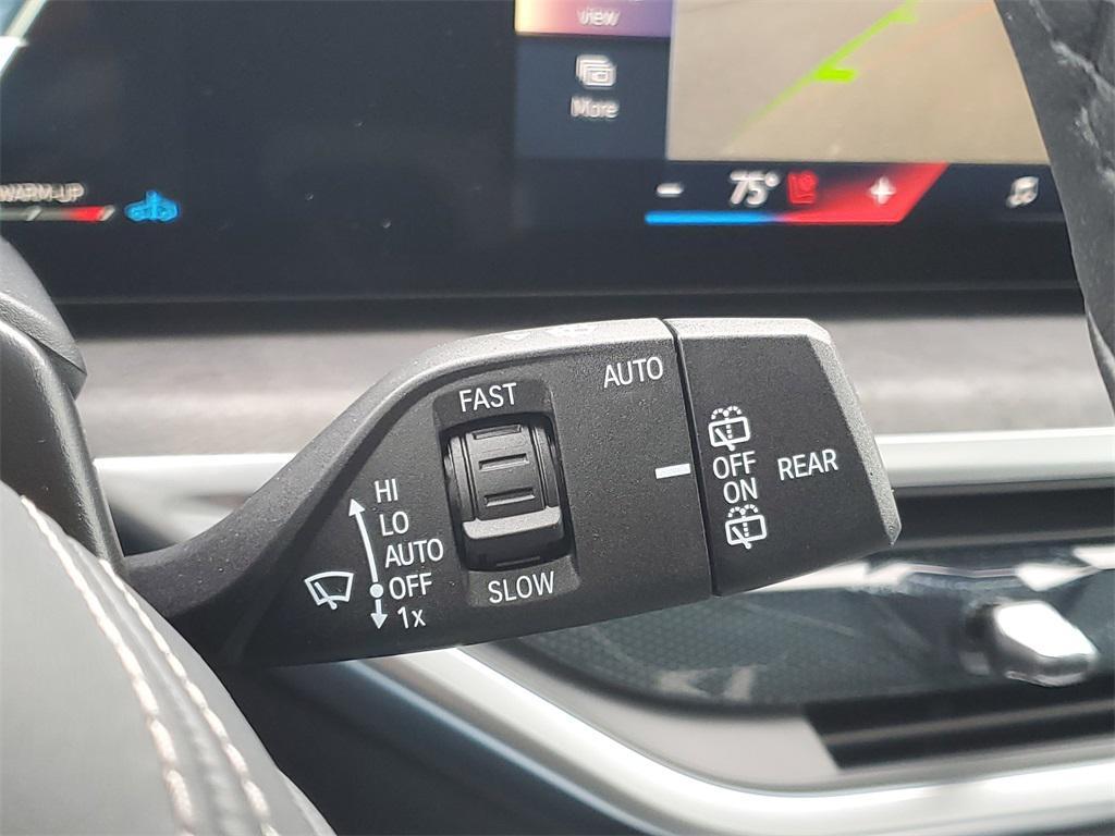 new 2026 BMW X7 car, priced at $92,320