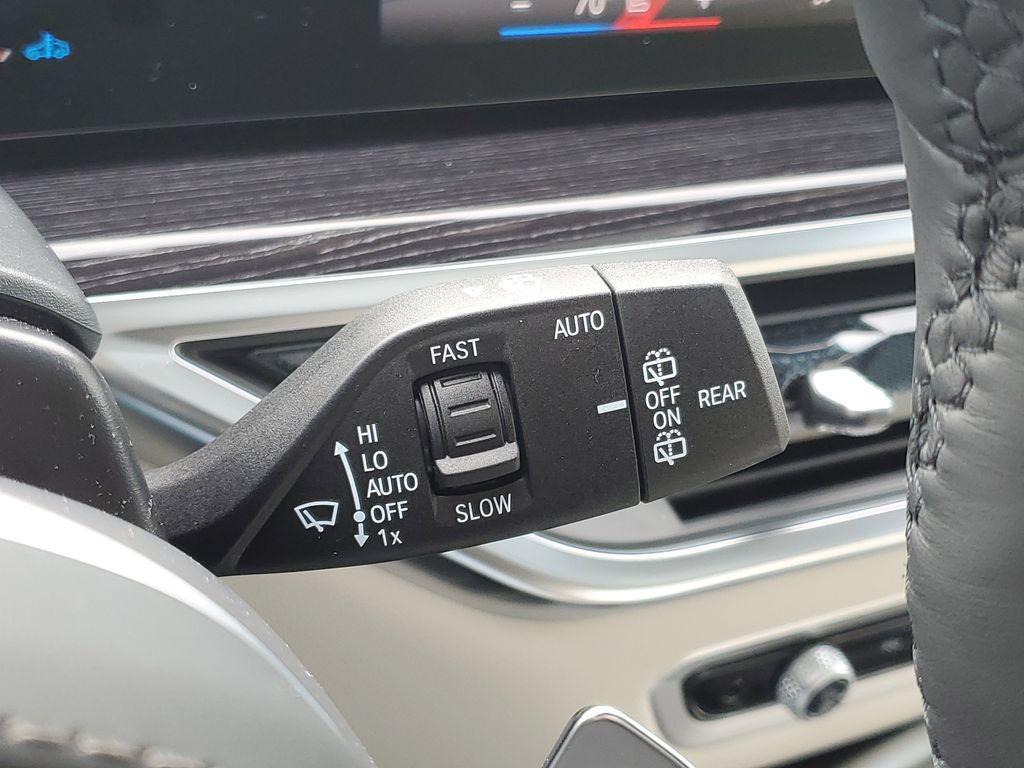 new 2026 BMW X7 car, priced at $104,925