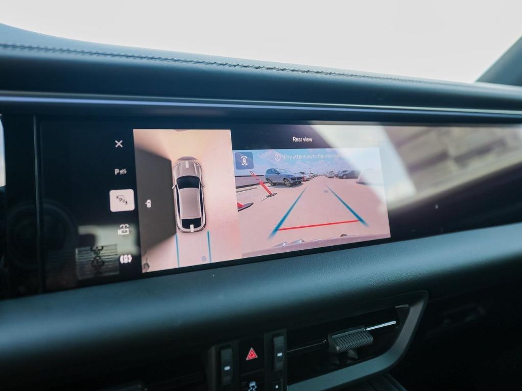 new 2025 Porsche Macan car