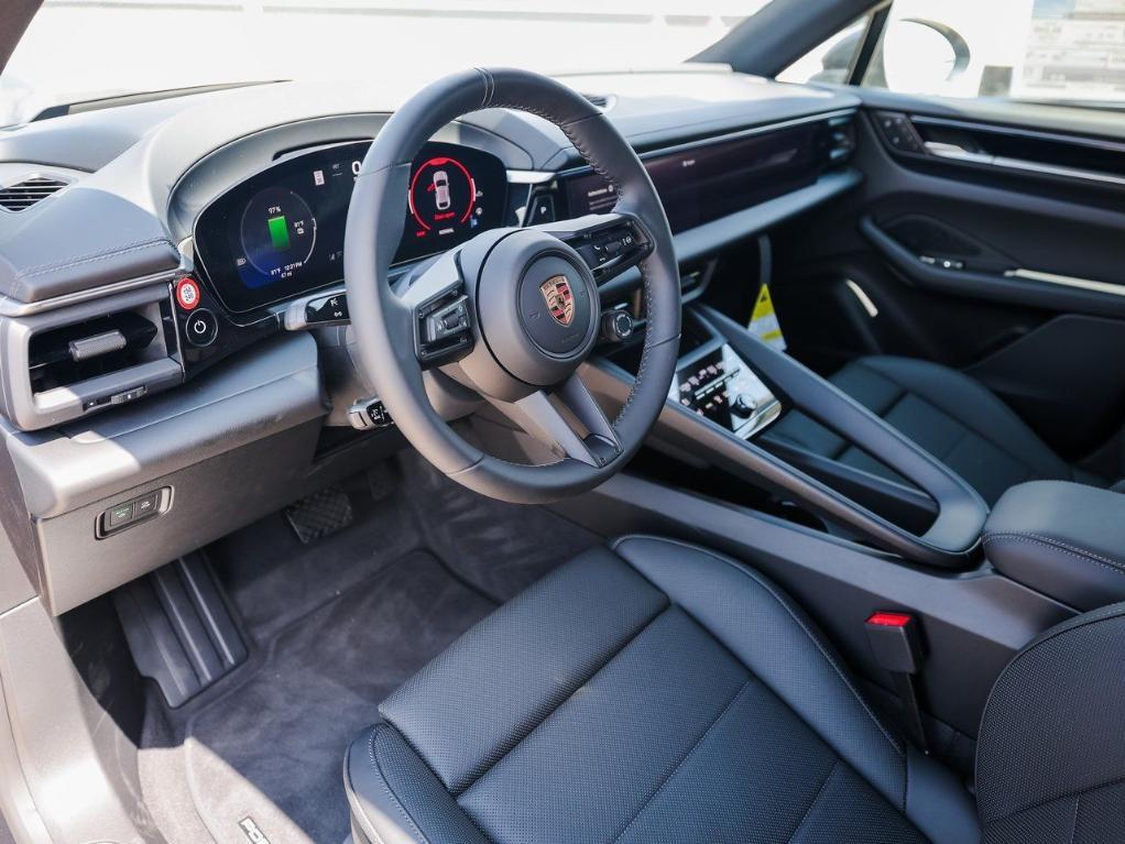 new 2025 Porsche Macan car