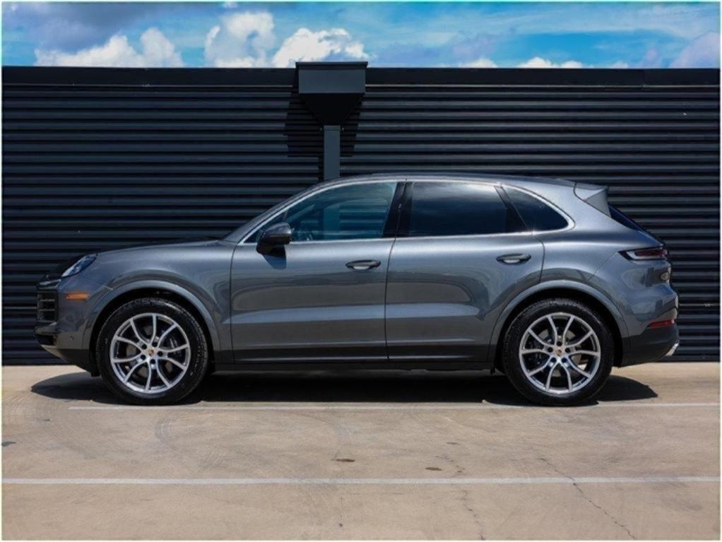 new 2025 Porsche Cayenne car