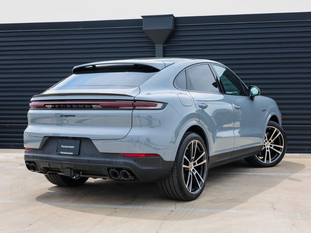 new 2025 Porsche Cayenne car