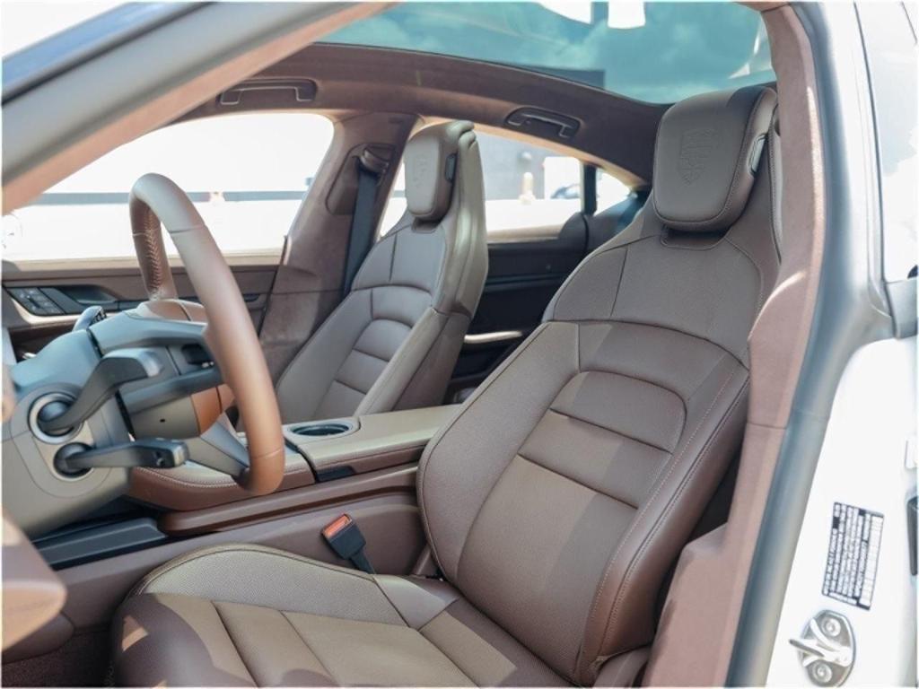 new 2025 Porsche Taycan car