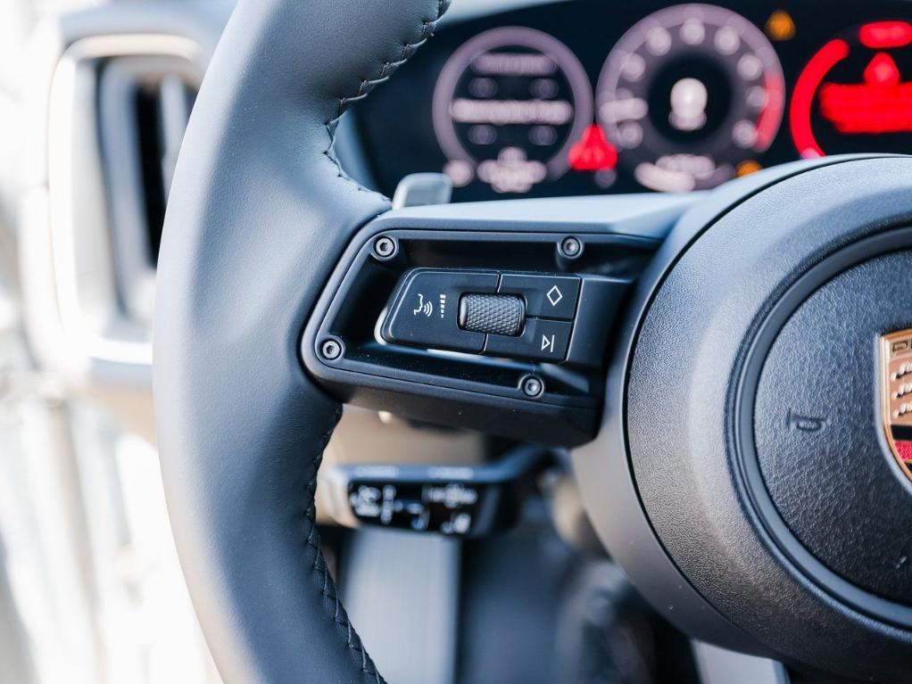 new 2025 Porsche Cayenne car