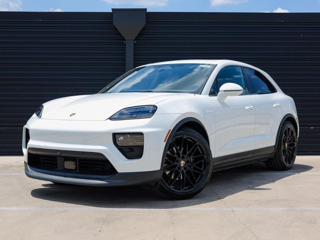 new 2025 Porsche Macan car