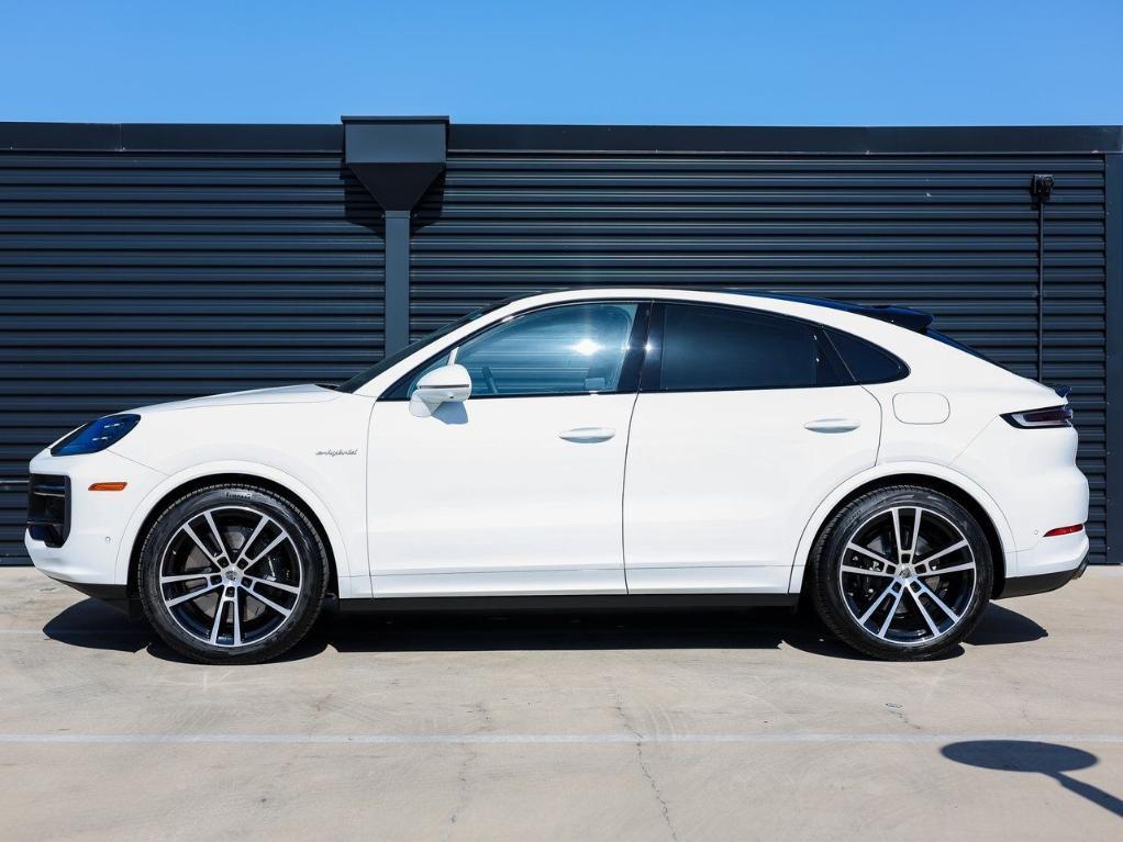 new 2025 Porsche Cayenne car