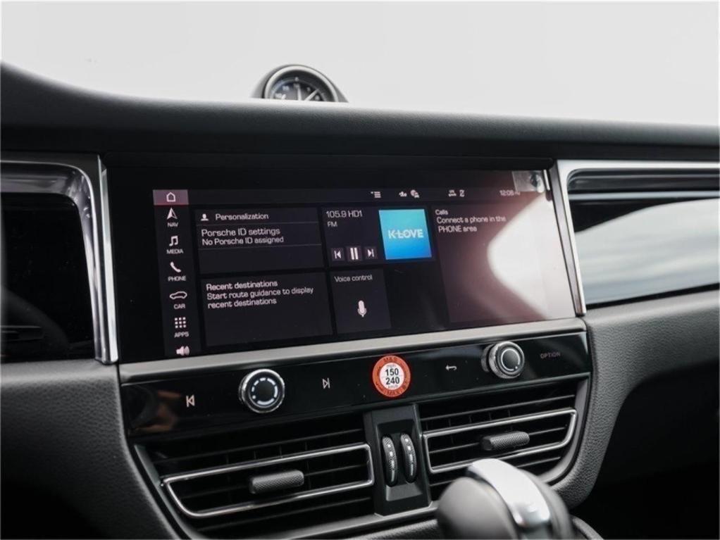 new 2025 Porsche Macan car