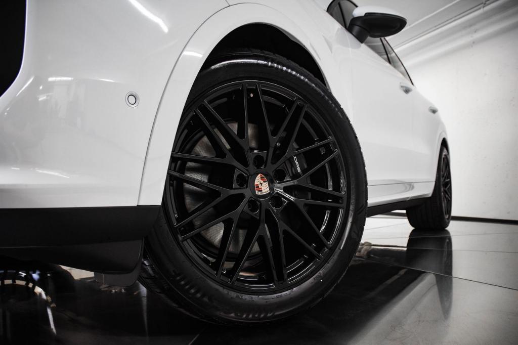 new 2026 Porsche Cayenne car
