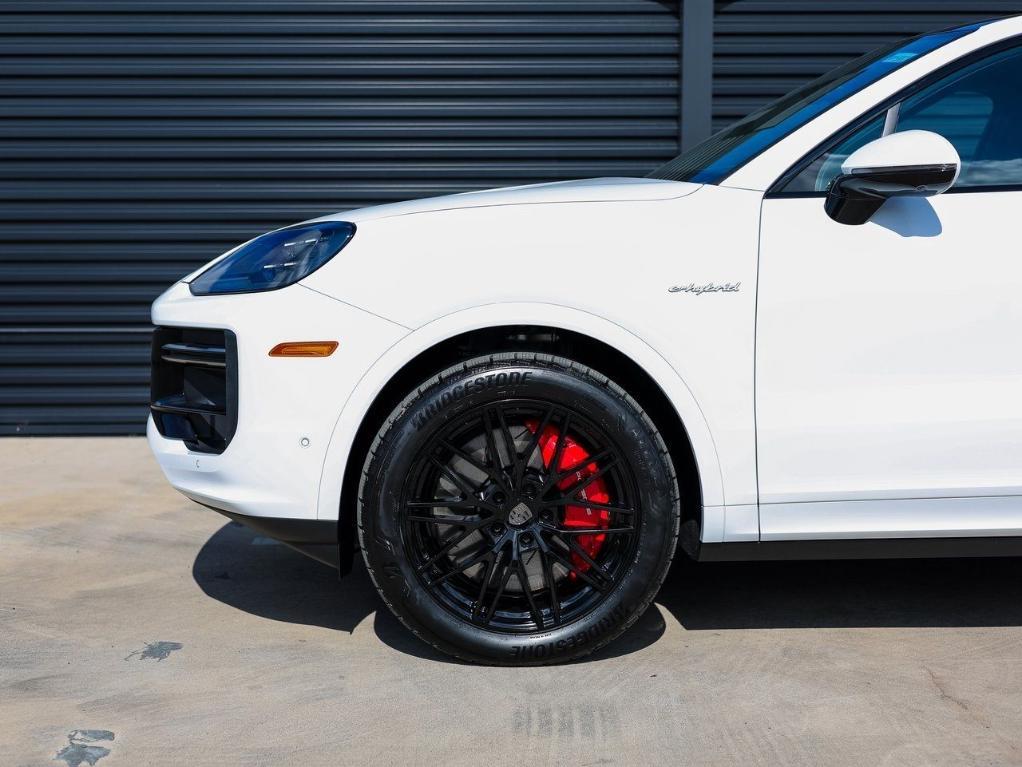 new 2025 Porsche Cayenne car