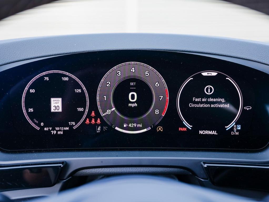 new 2025 Porsche Cayenne car