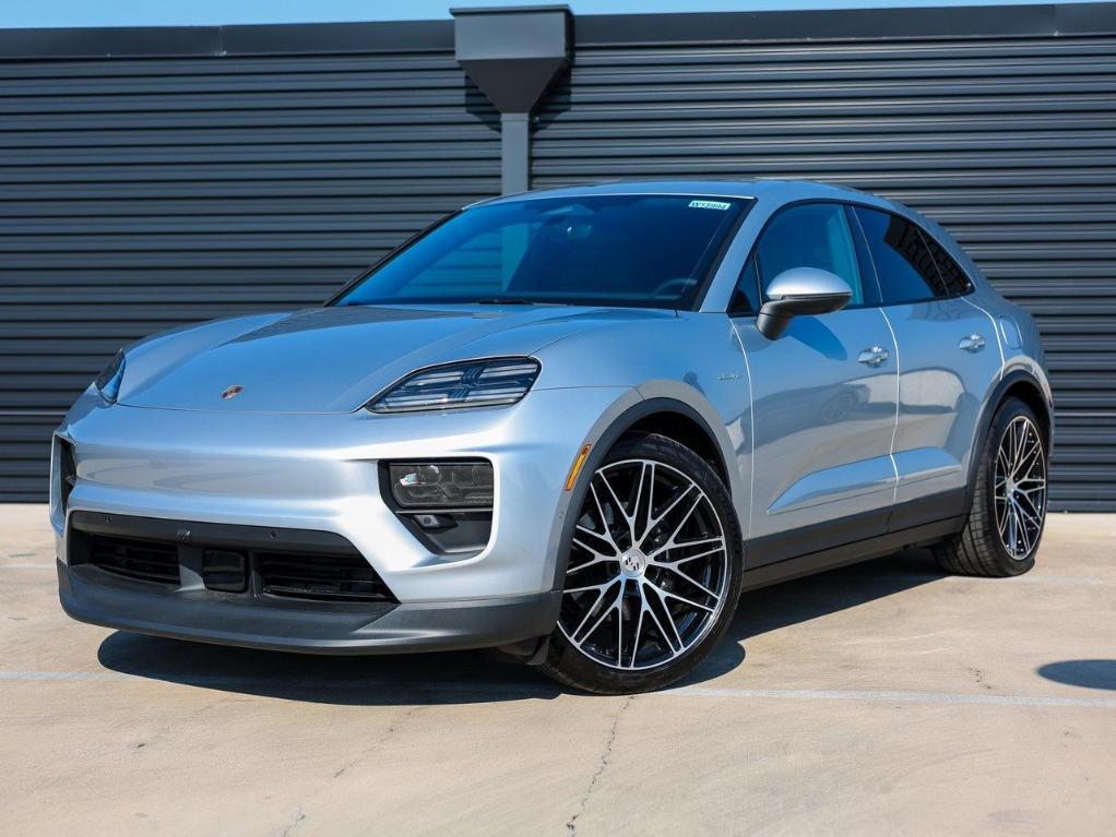 new 2025 Porsche Macan car