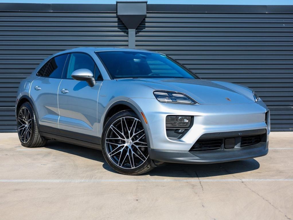 new 2025 Porsche Macan car