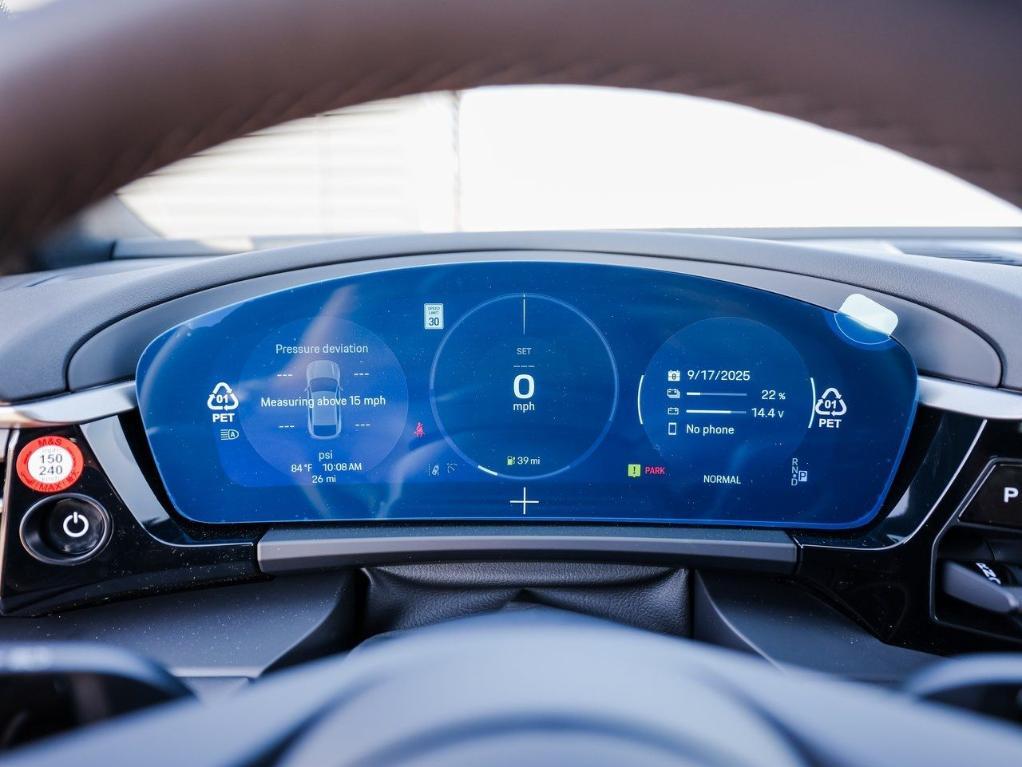 new 2025 Porsche Macan car