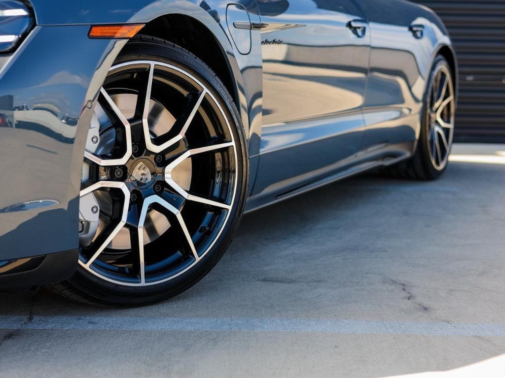 new 2026 Porsche Taycan car