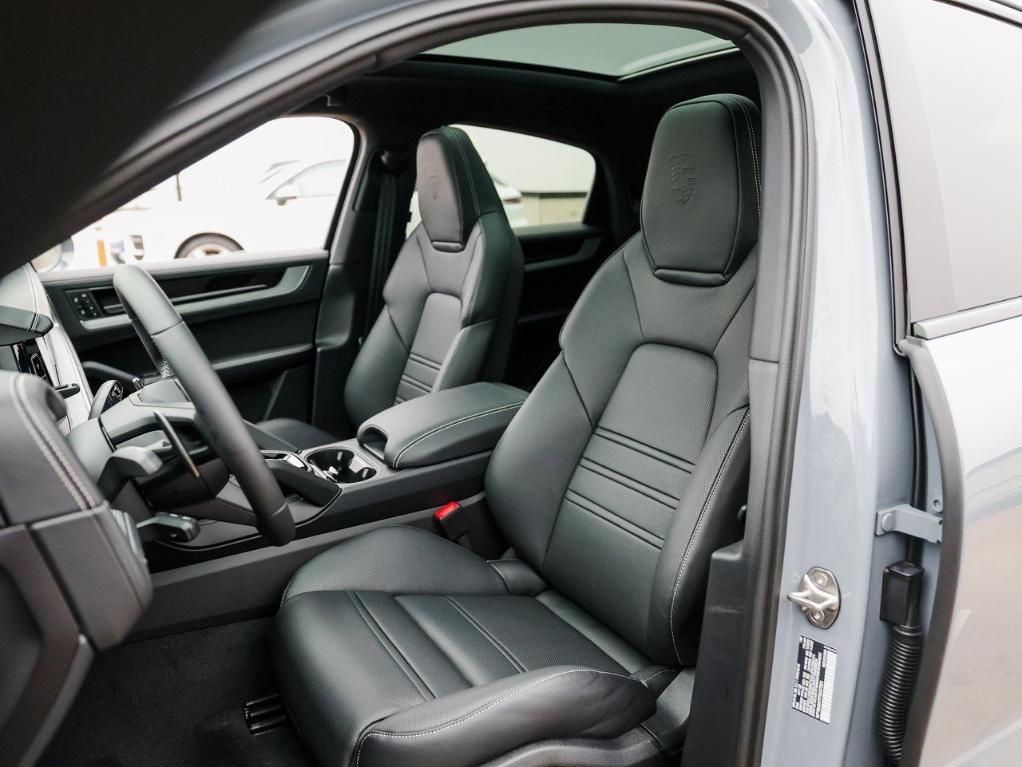 new 2026 Porsche Cayenne car