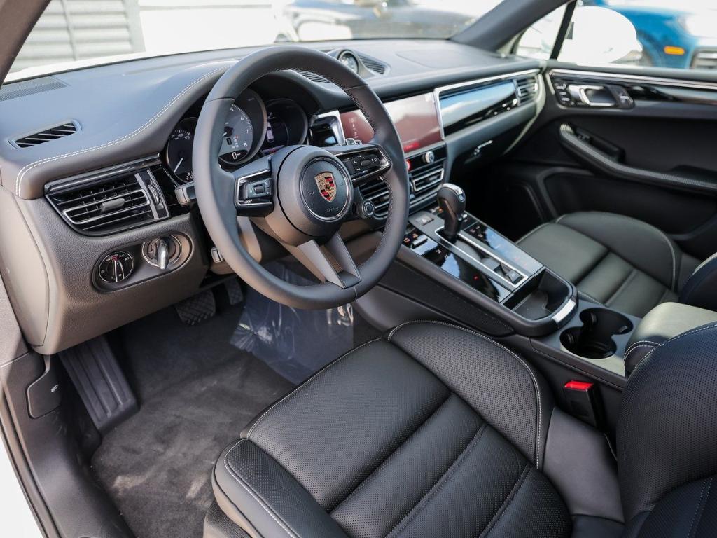 new 2025 Porsche Macan car