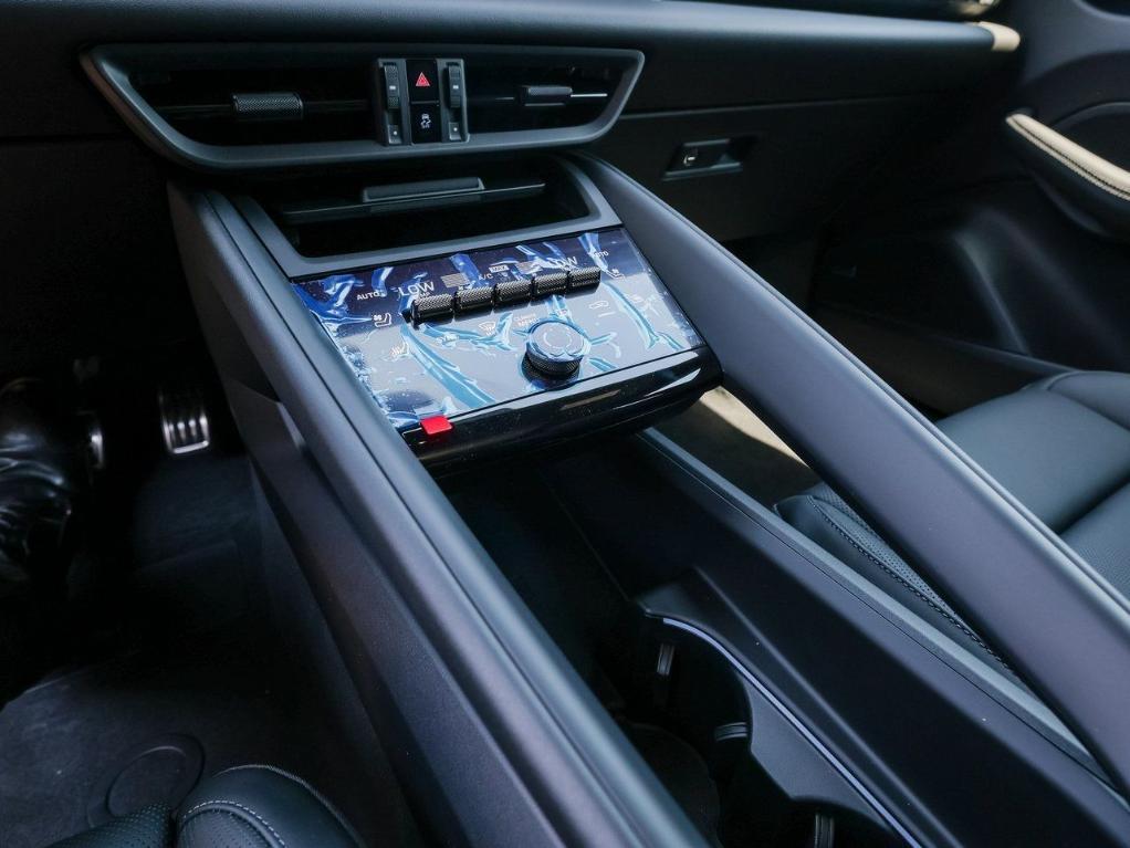 new 2025 Porsche Macan car