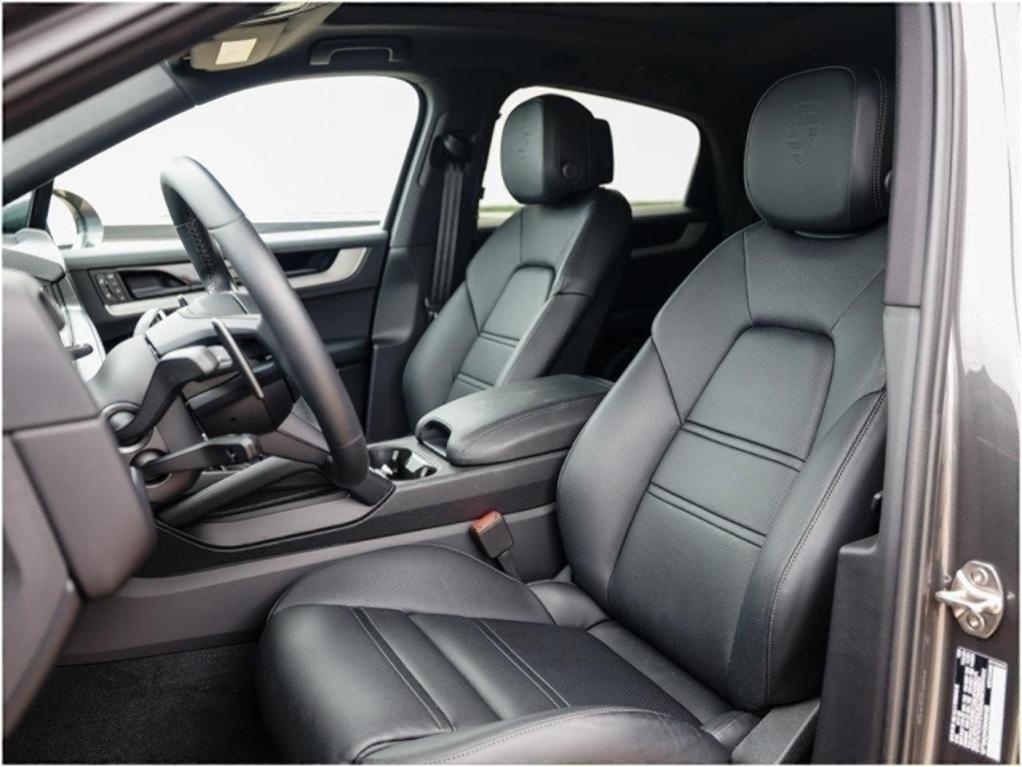 used 2025 Porsche Cayenne car, priced at $95,990