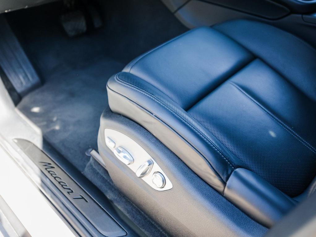 2025 White Porsche Macan