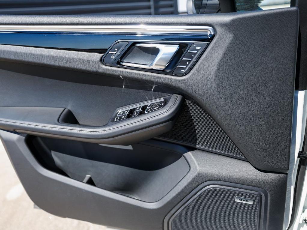 2025 White Porsche Macan