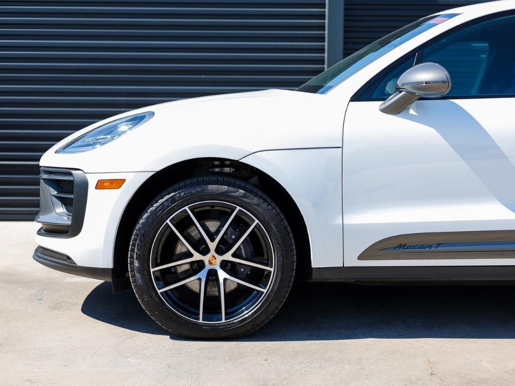 2025 White Porsche Macan