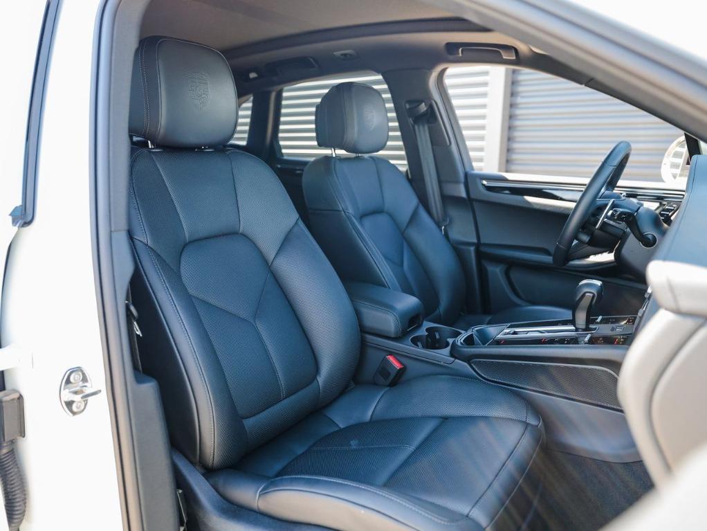 2025 White Porsche Macan