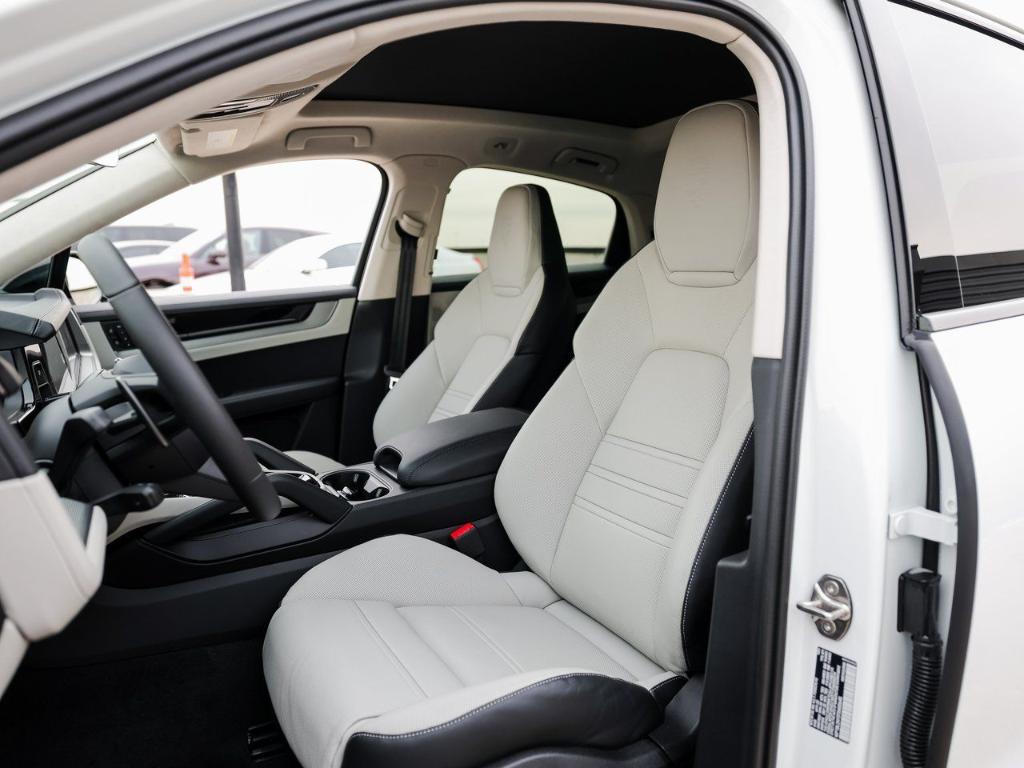new 2026 Porsche Cayenne car