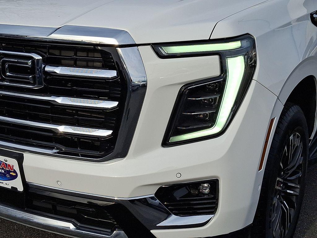 used 2025 GMC Yukon XL car, priced at $66,389