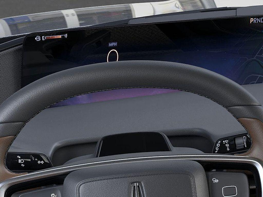 new 2025 Lincoln Navigator car, priced at $99,435