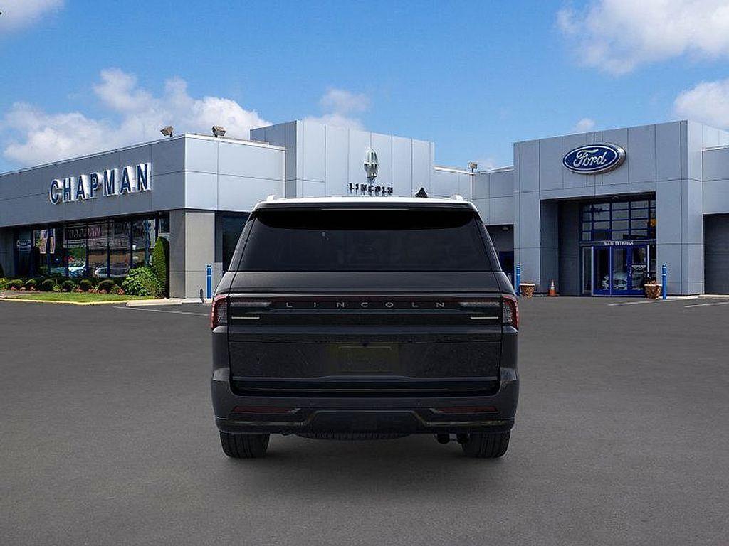 new 2025 Lincoln Navigator car, priced at $99,435