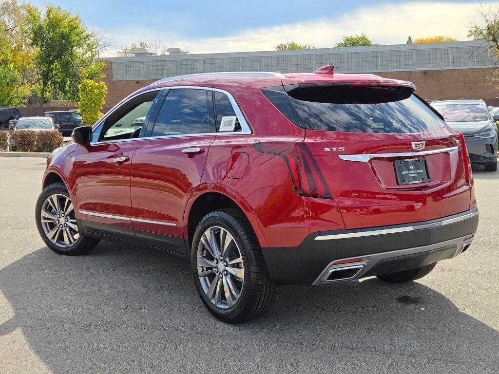 new 2025 Cadillac XT5 car, priced at $52,315
