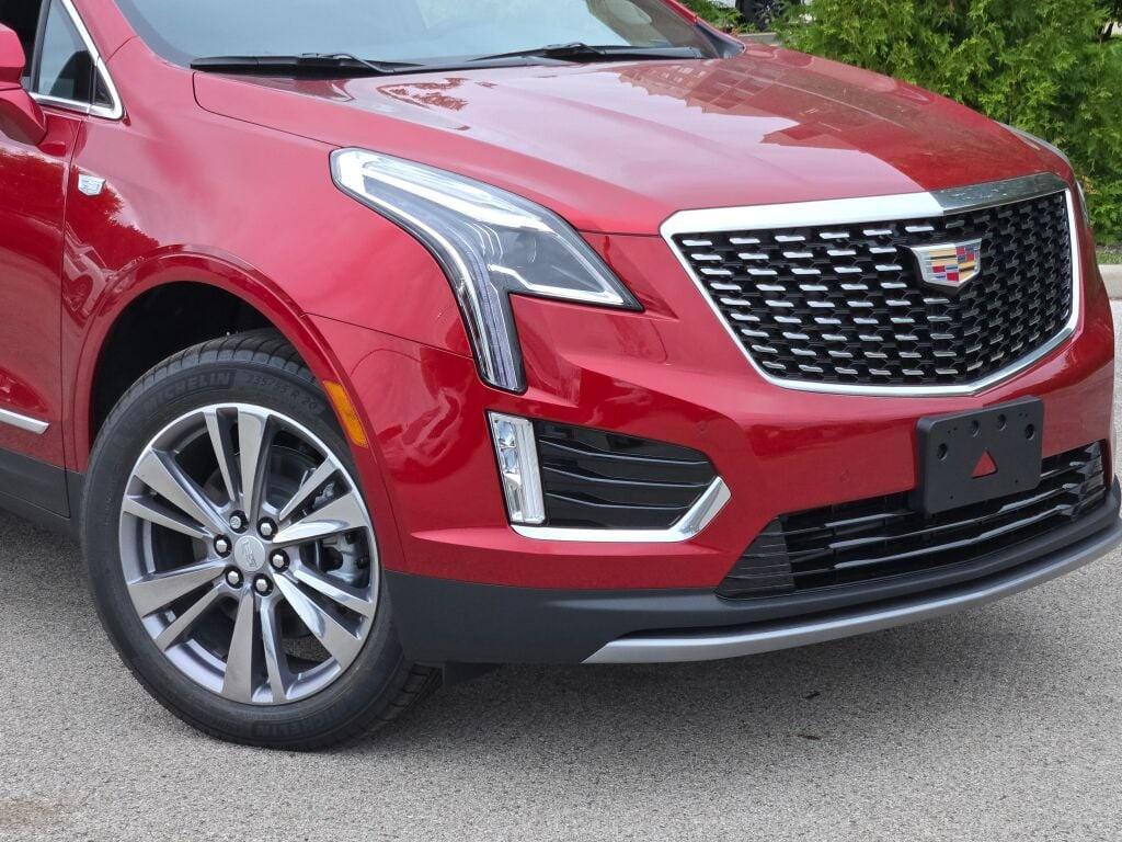 new 2025 Cadillac XT5 car, priced at $48,597