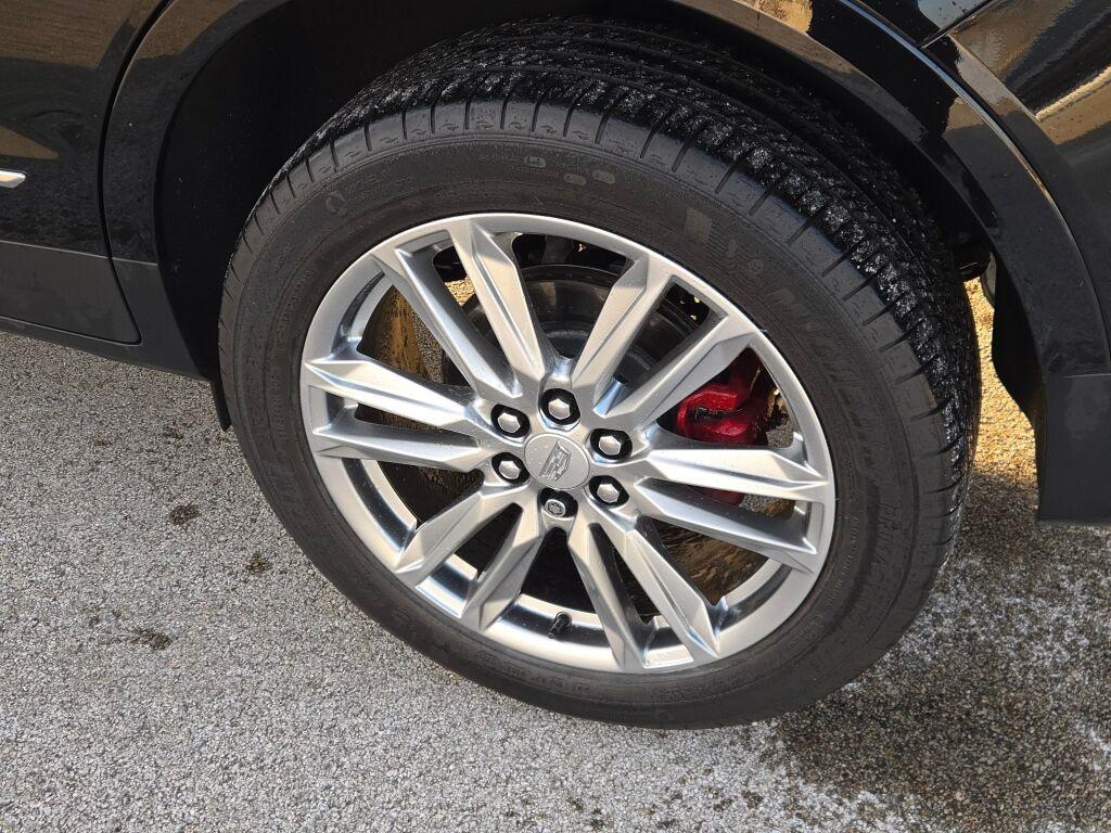 used 2023 Cadillac XT5 car, priced at $35,670