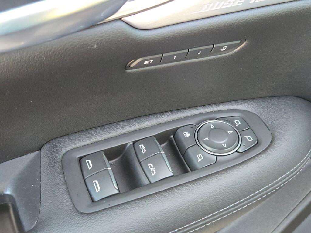 used 2023 Cadillac XT5 car, priced at $35,670