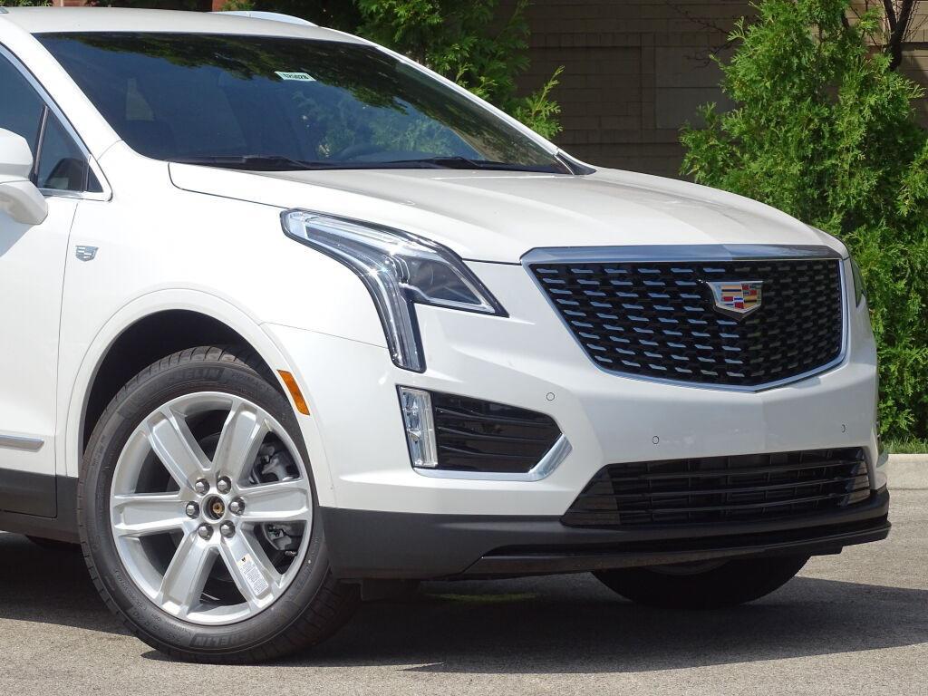 new 2025 Cadillac XT5 car, priced at $43,997