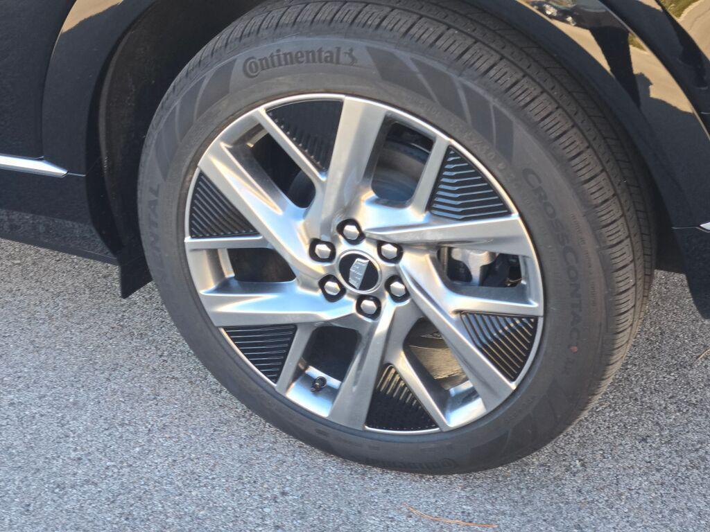 new 2026 Cadillac OPTIQ car, priced at $52,689