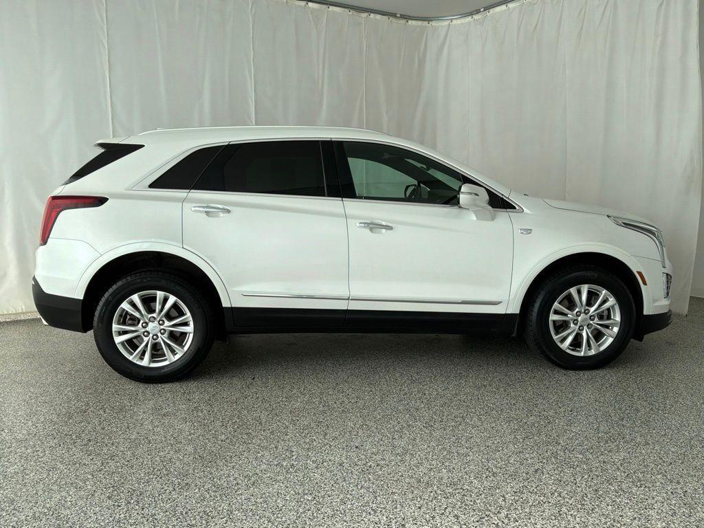 used 2022 Cadillac XT5 car, priced at $28,011
