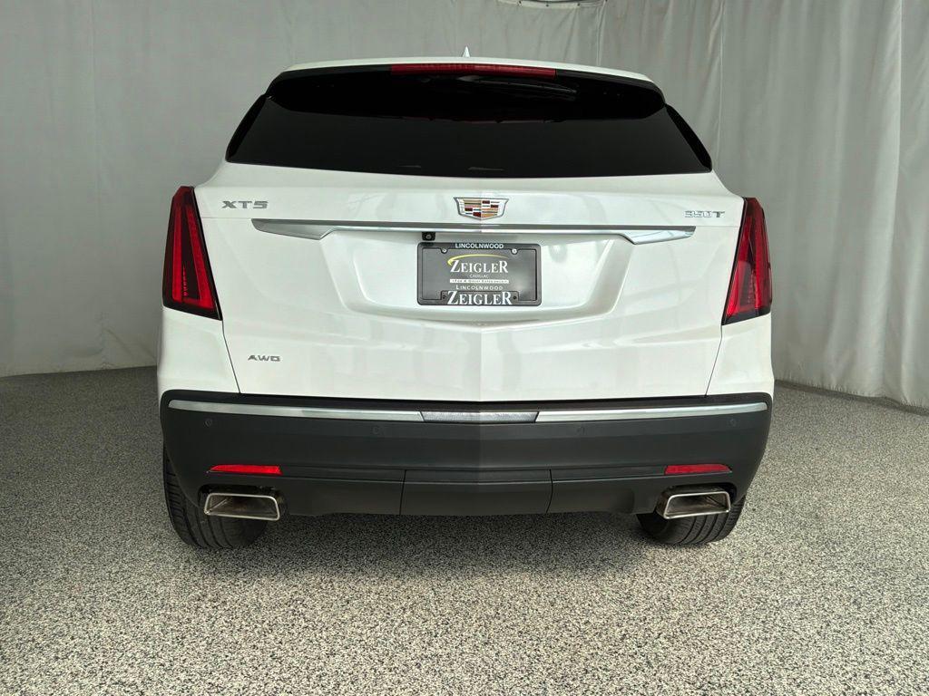 used 2022 Cadillac XT5 car, priced at $28,011