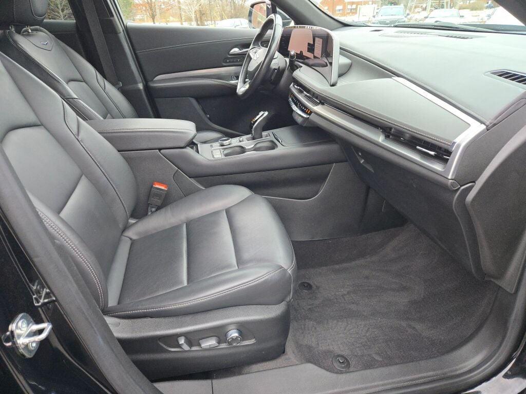 used 2024 Cadillac XT4 car, priced at $28,999
